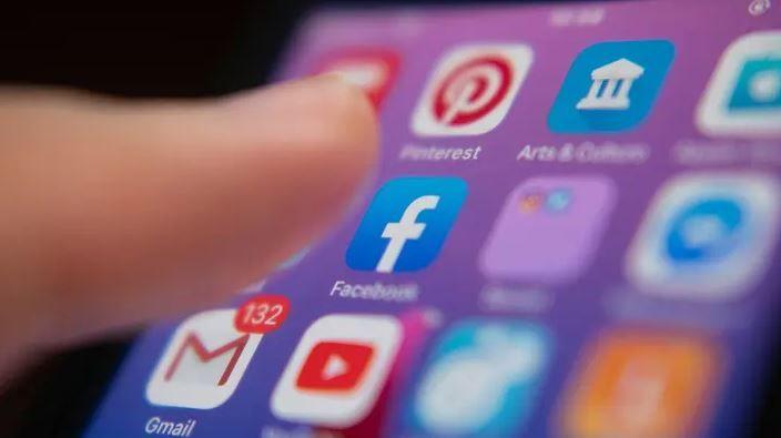 ماليزيا تمنع الأشخاص الذين تقل أعمارهم عن 16 عامًا من استخدام شبكات التواصل الاجتماعي