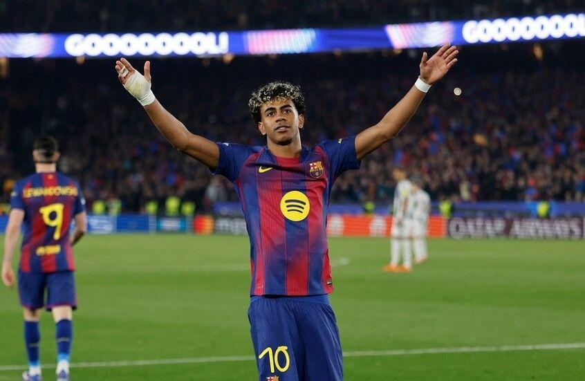 غضب عارم وقلق كبير داخل أروقة برشلونة بسبب رافينها