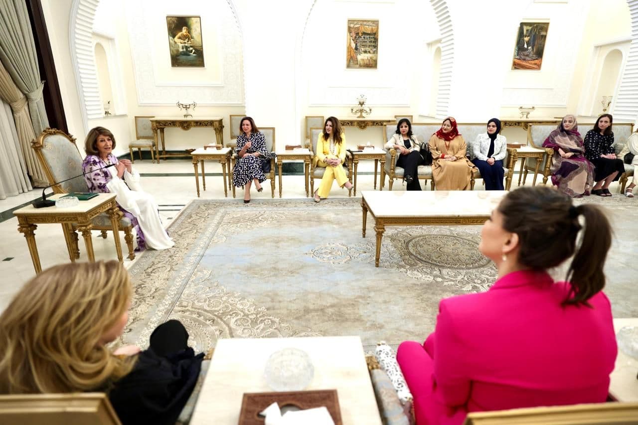 article gallery image