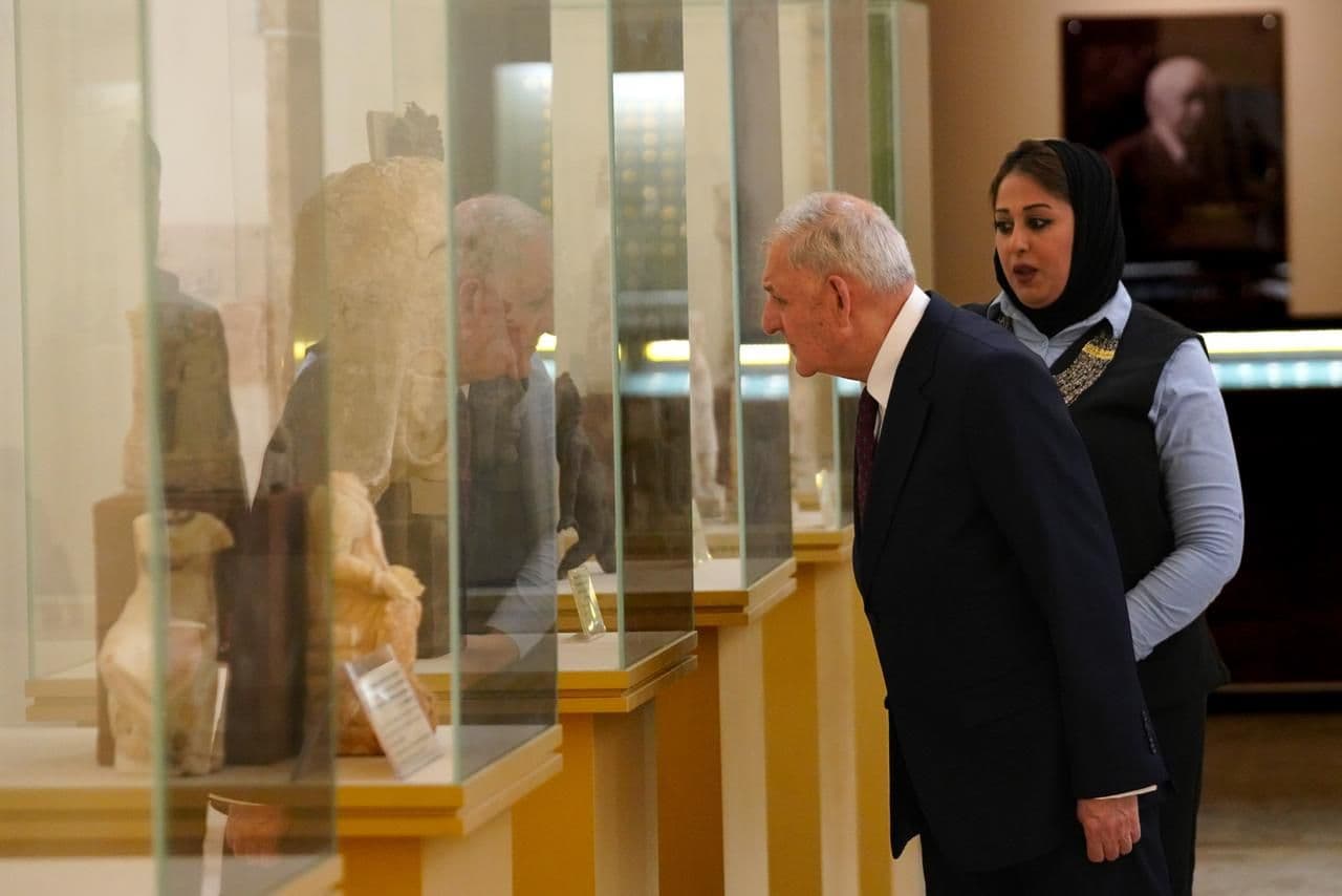 article gallery image