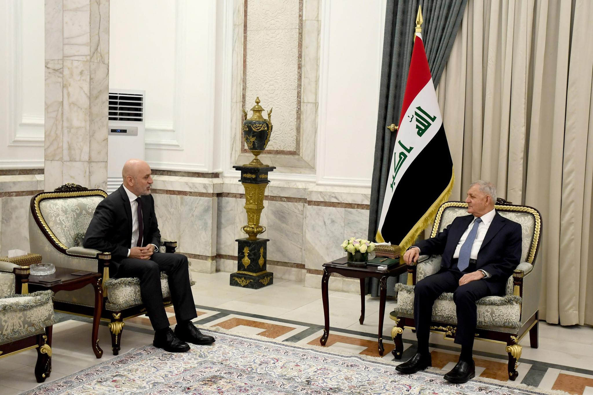 رئيس الجمهورية يستقبل وزير البيئة و يؤكد أهمية معالجة ظاهرة الانبعاثات الغازية والحد من انتشارها