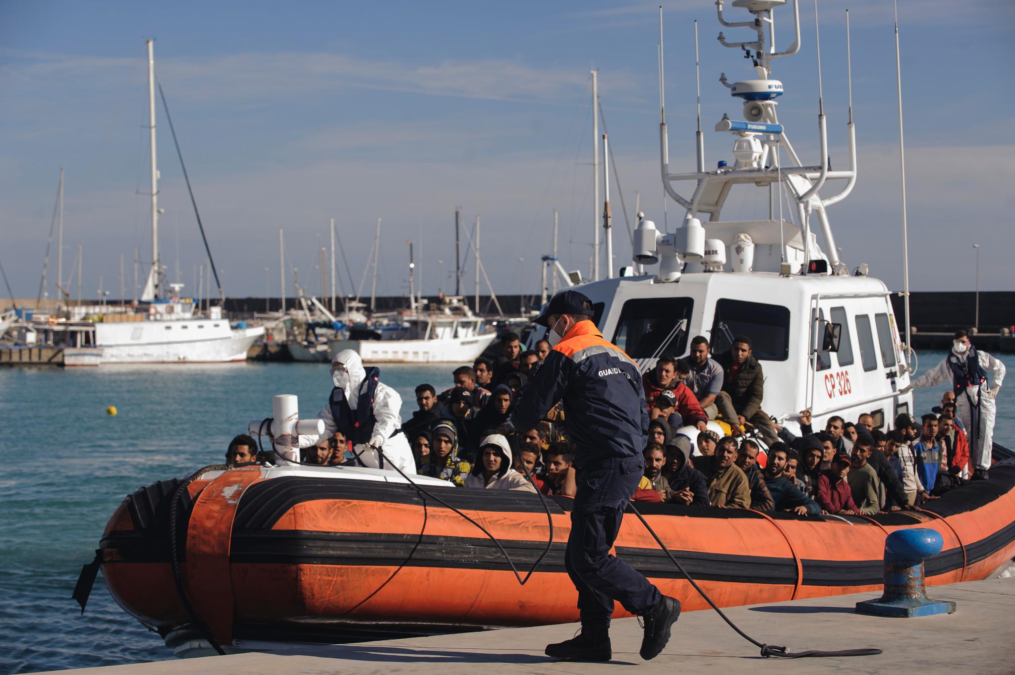 ١٠٠ کۆچبەر لە کەناراوەکانی ئیتاڵیا ڕزگارکران