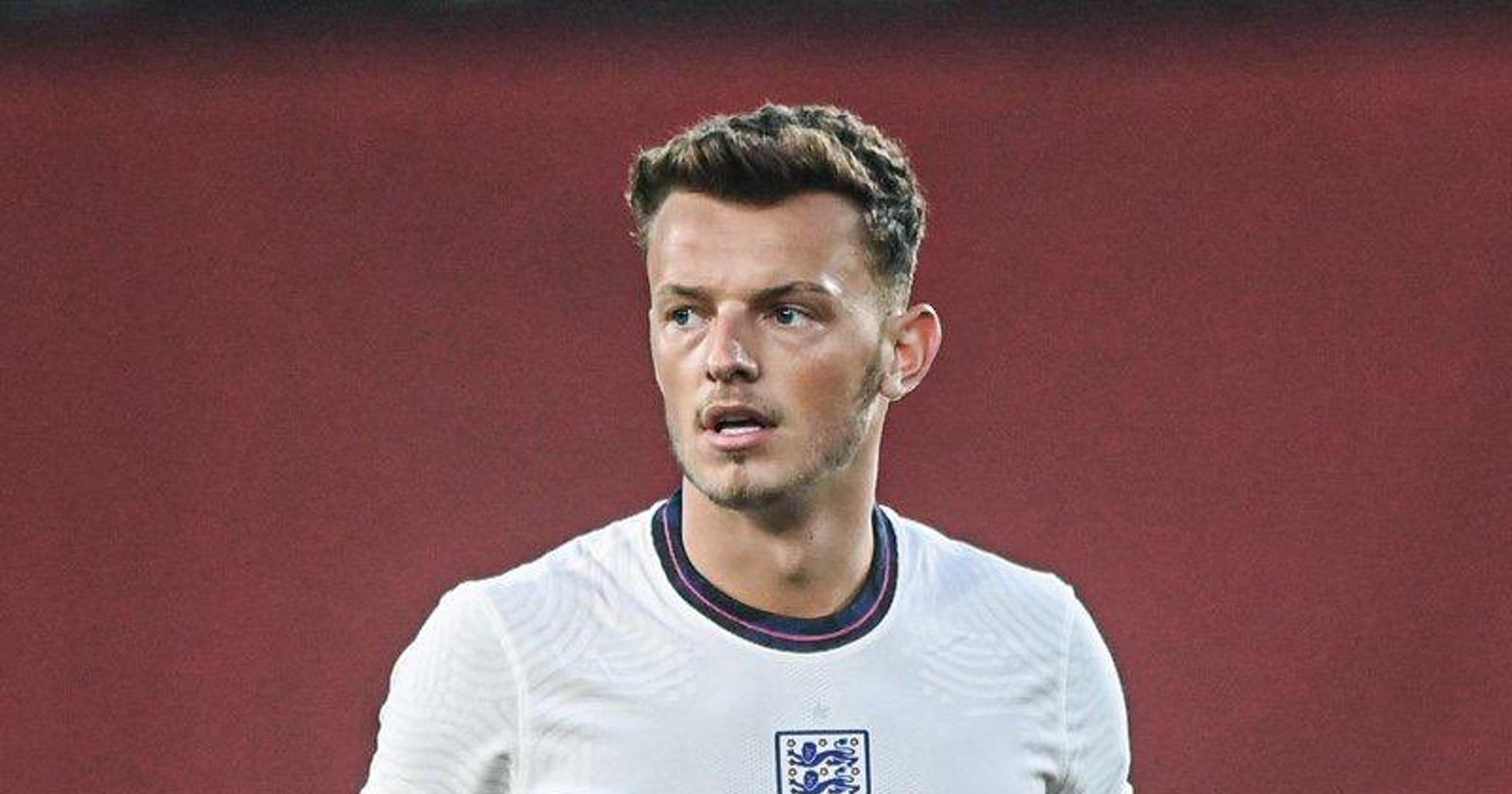 ئینگلتەرا بە شێوەیەکی ڕەسمی شوێنگرەوەی ئارنۆڵدی دیاریکرد