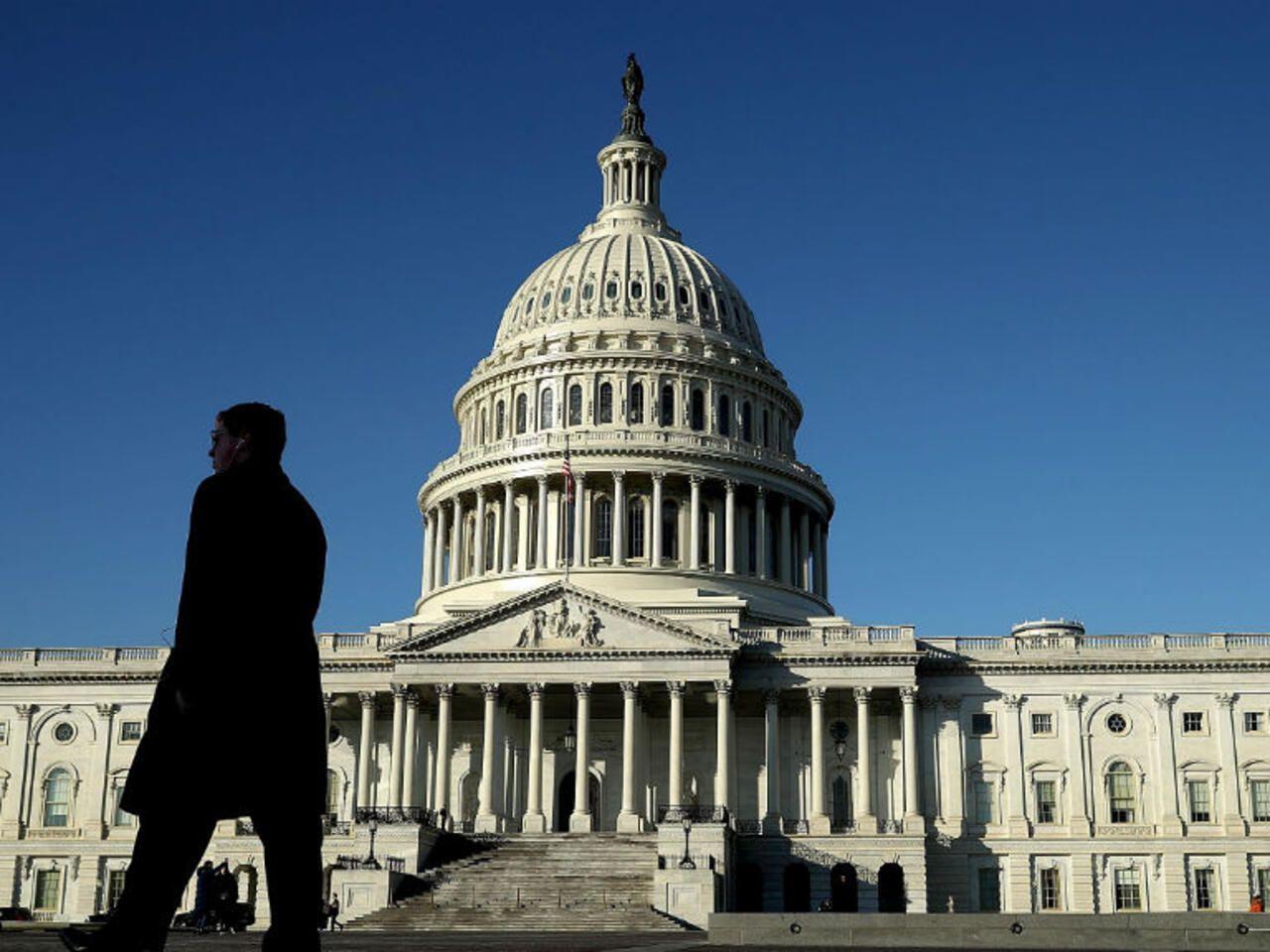 الأول منذ حوالى سبع سنوات.. امريكا تدخل رسميا في حالة شلل فدرالي