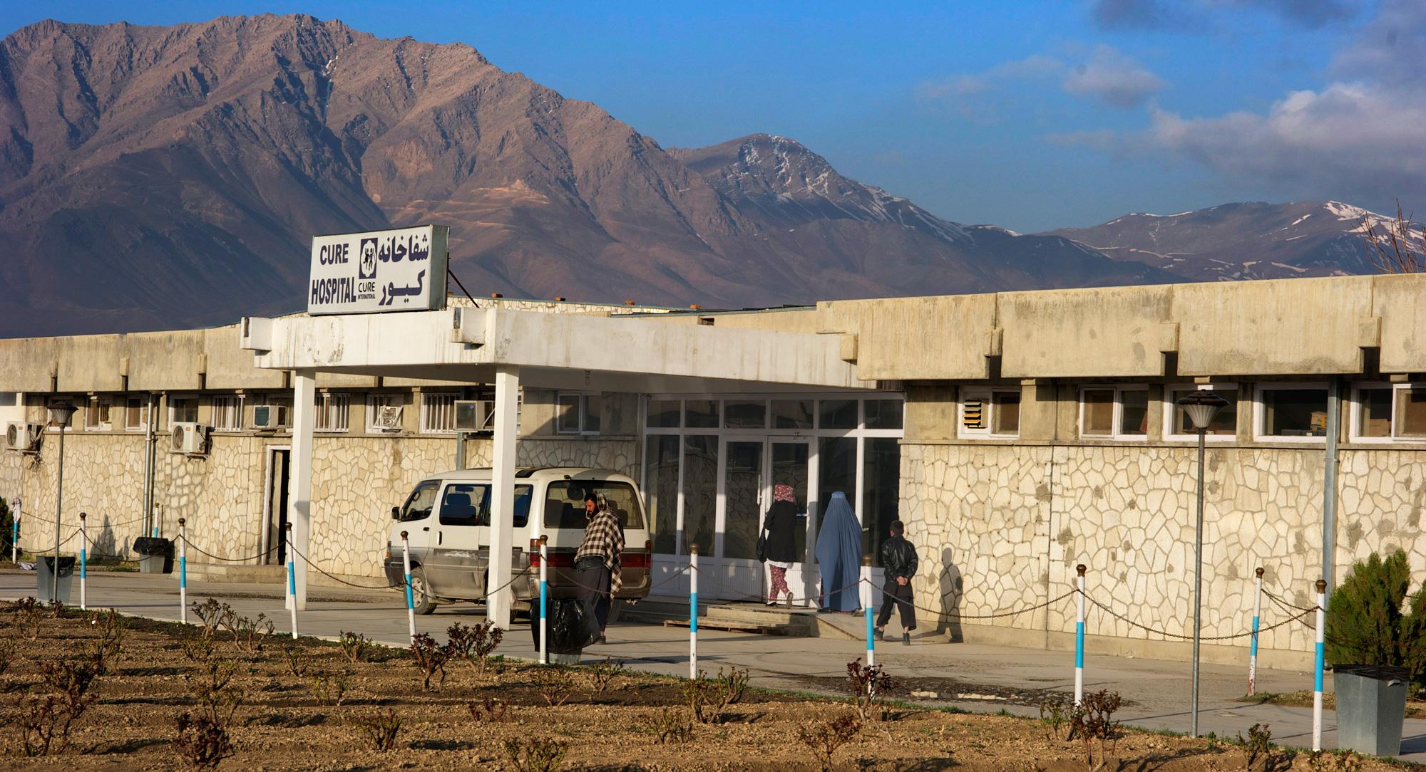 ٩٠٪ی ناوەندە تەندروستییەکانی ئەفغانستان ھەڕەشەی داخستنیان لەسەرە