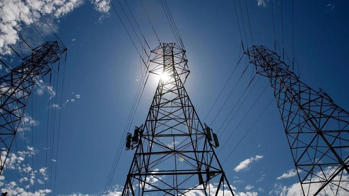 وەزارەتی کارەبای عێراق: رۆژانە ٢٠ سەعات کارەبا دەدەینە ھاووڵاتیان