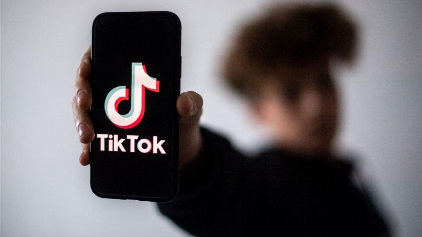 البنك المركزي يوقف الحوالات المالية لوكلاء شركة "تيك توك" داخل البلاد