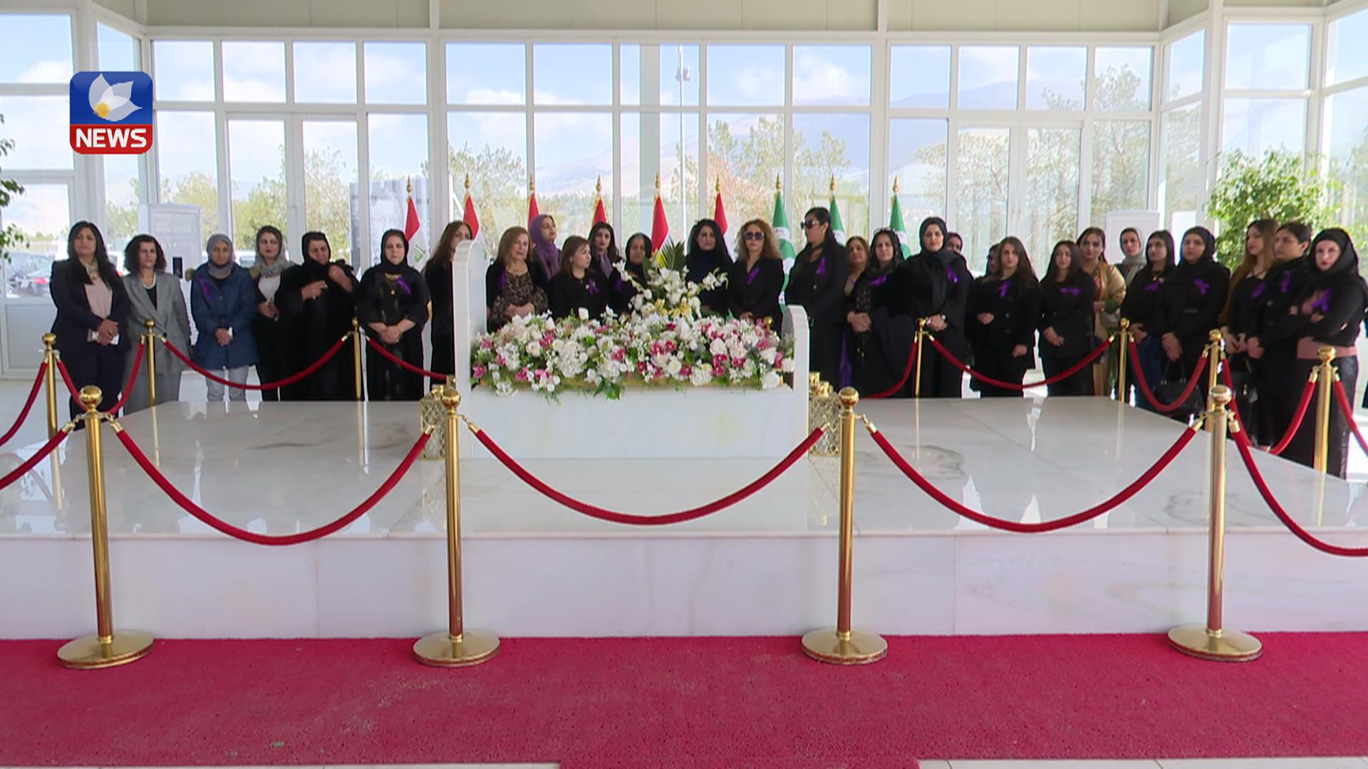 ژنانی مەکتەب ڕێکخستنی یەکێتی سەردانی مەزاری سەرۆک مام جەلال دەکەن