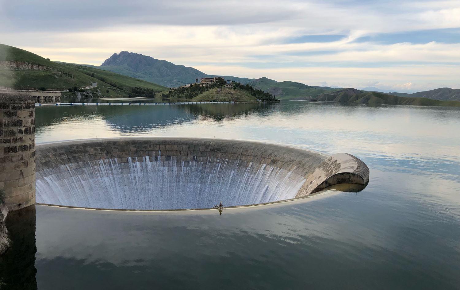 بەڕێوەبەری بەنداوەکانی ھەرێم: ھاووڵاتیان تووشی قەیرانی کەمی ئاوی خواردنەوە دەبن