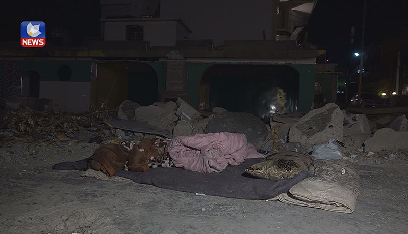 بەھۆی نەبوونی شوێنی مانەوە لەسەر شەقامەکان ژیان بەڕێدەکات