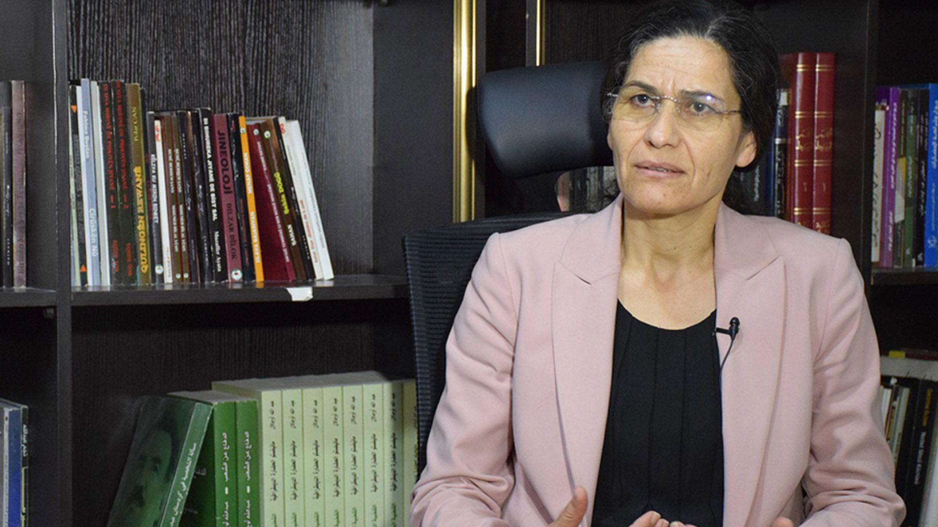 ئیلهام ئەحمەد: دانوستان هەیە بۆ ئەوەی هێزەكانی ئەمریكا و فەڕەنسا سنوورەكانمان بپارێزن