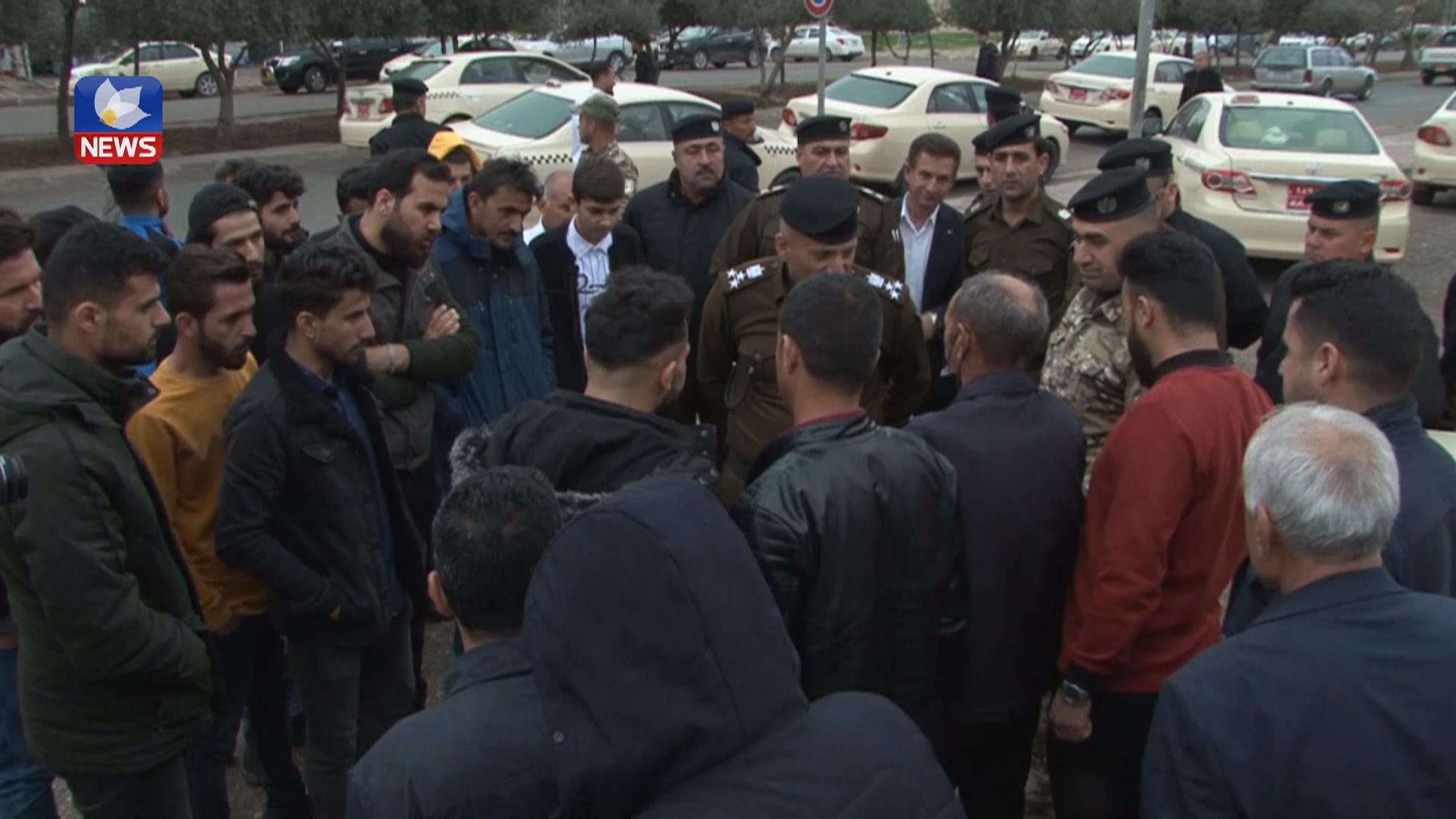 بەشێک لە شۆفێرانی تاکسی لە ئاکرێ بەھۆی گرانبوونی نرخی بەنزین گردبوونەوە