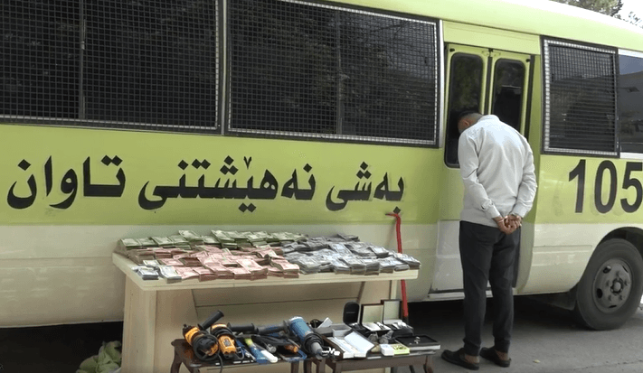کەسێک لەسەر دزینی 300 ملیۆن دینار و بڕێک ئاڵتون دەستگیرکرا