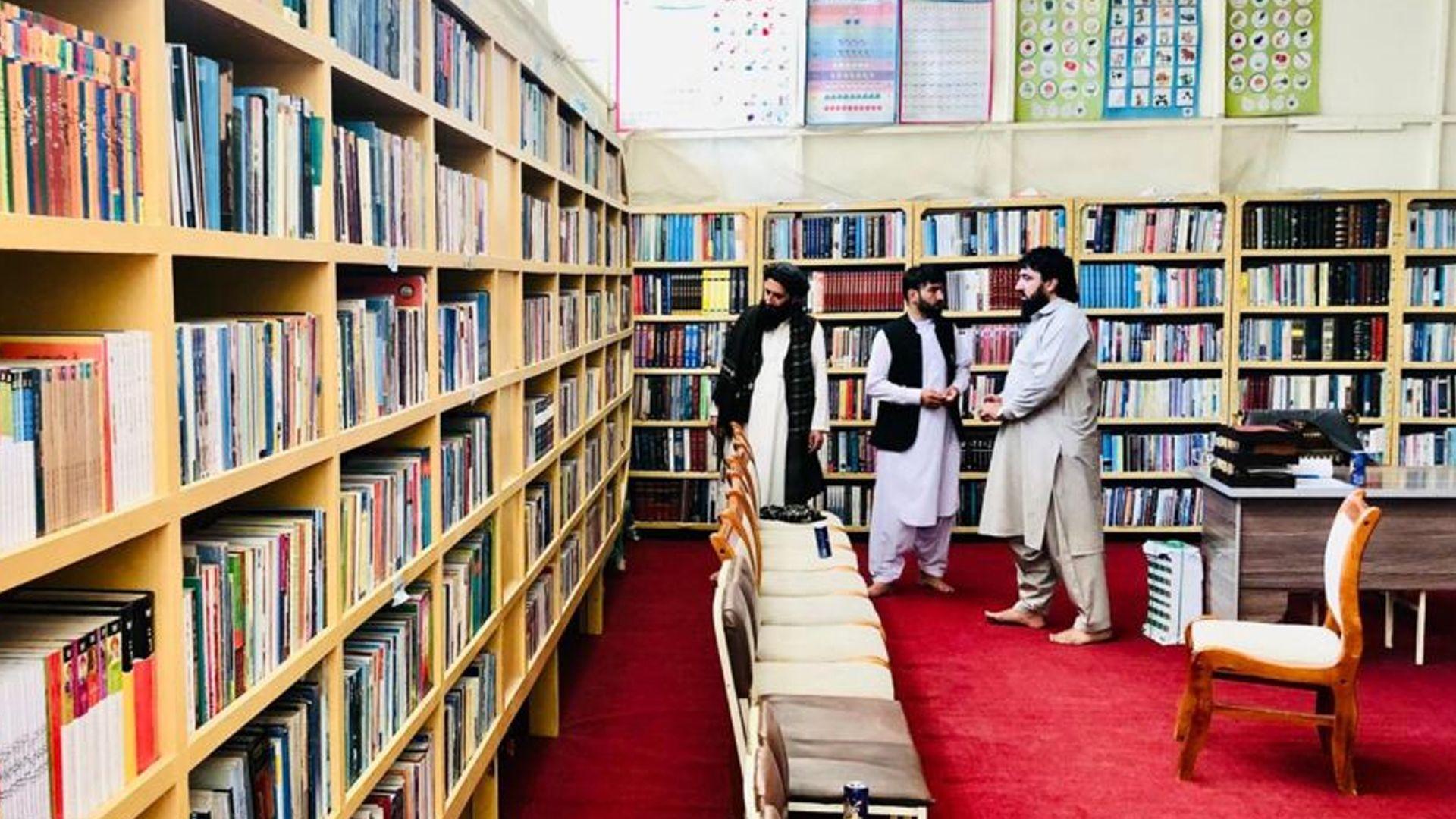 تاڵیبان خوێندنی 679 کتێب لە زانکۆکان قەدەغە دەکات