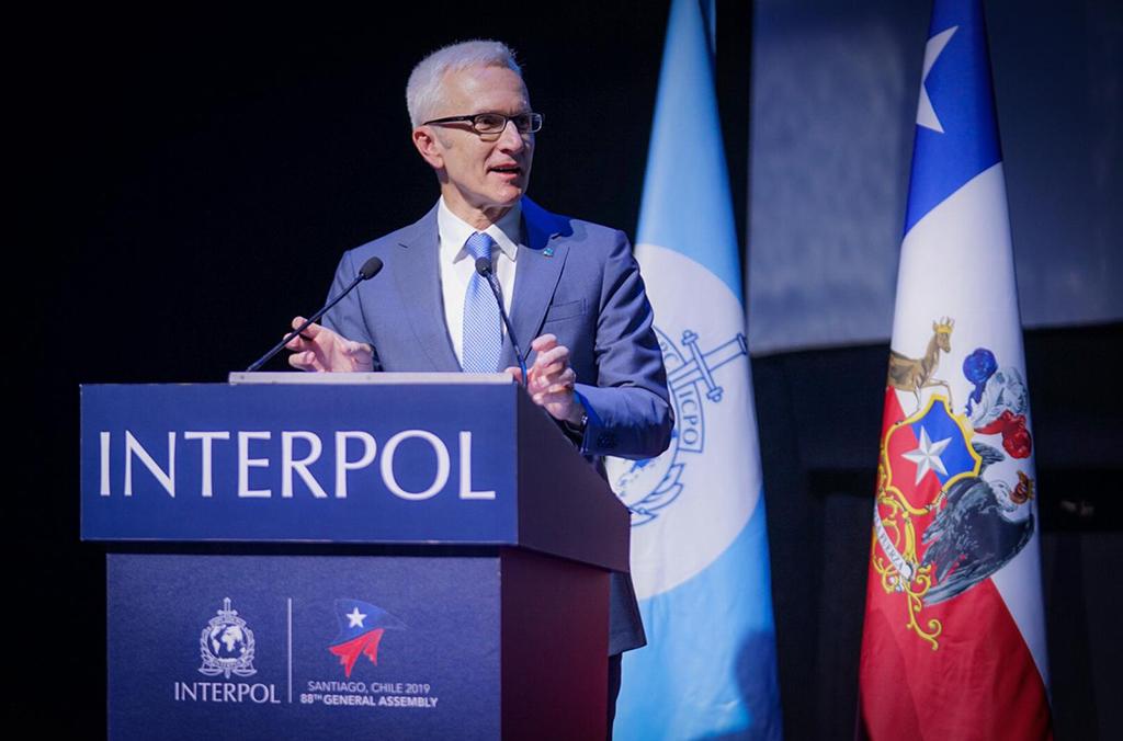 سەرۆکی ئینتەرپول: ناردنی چەک بۆ ئۆکراین ھەڕەشە لەسەر ھەموو جیھان دروستدەکات