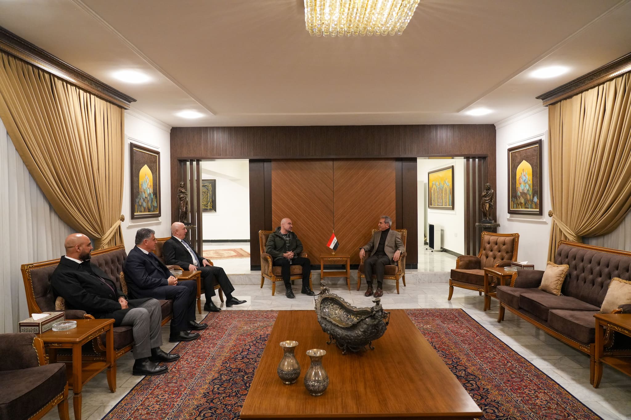 article gallery image