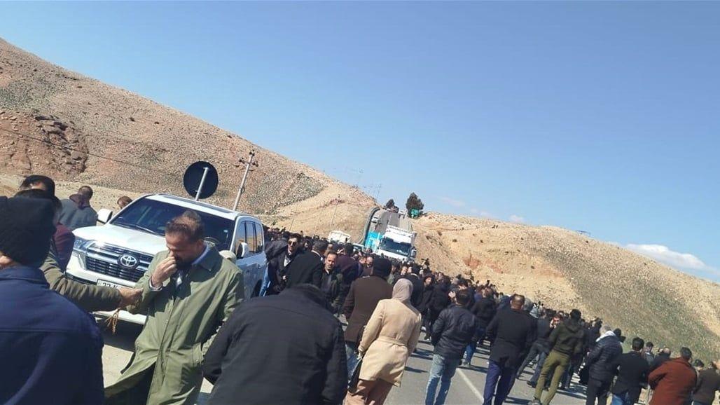  موظفي ومعلمي الاقليم المتظاهرين عالقين في مداخل اربيل  
