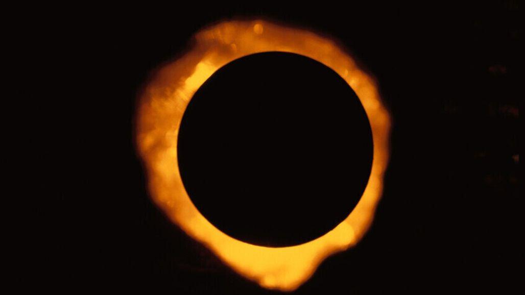 موعد ظهور "القمر الدموي" في سماء الأرض