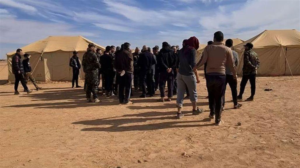 وزير الدفاع: لا يزال 130 جنديا سوريا موالين للنظام السابق في العراق رافضين العودة