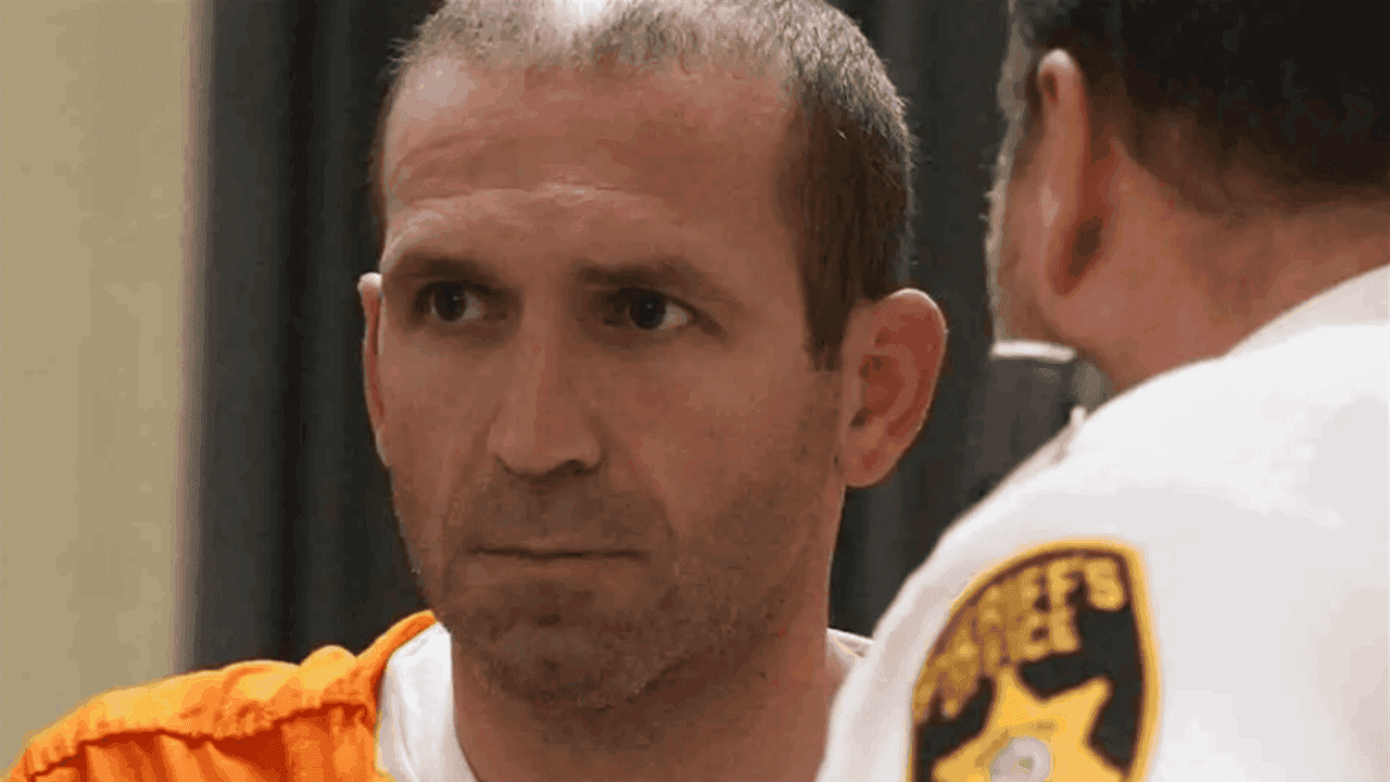 السجن لرجل تظاهر بالموت هرباً من زوجته