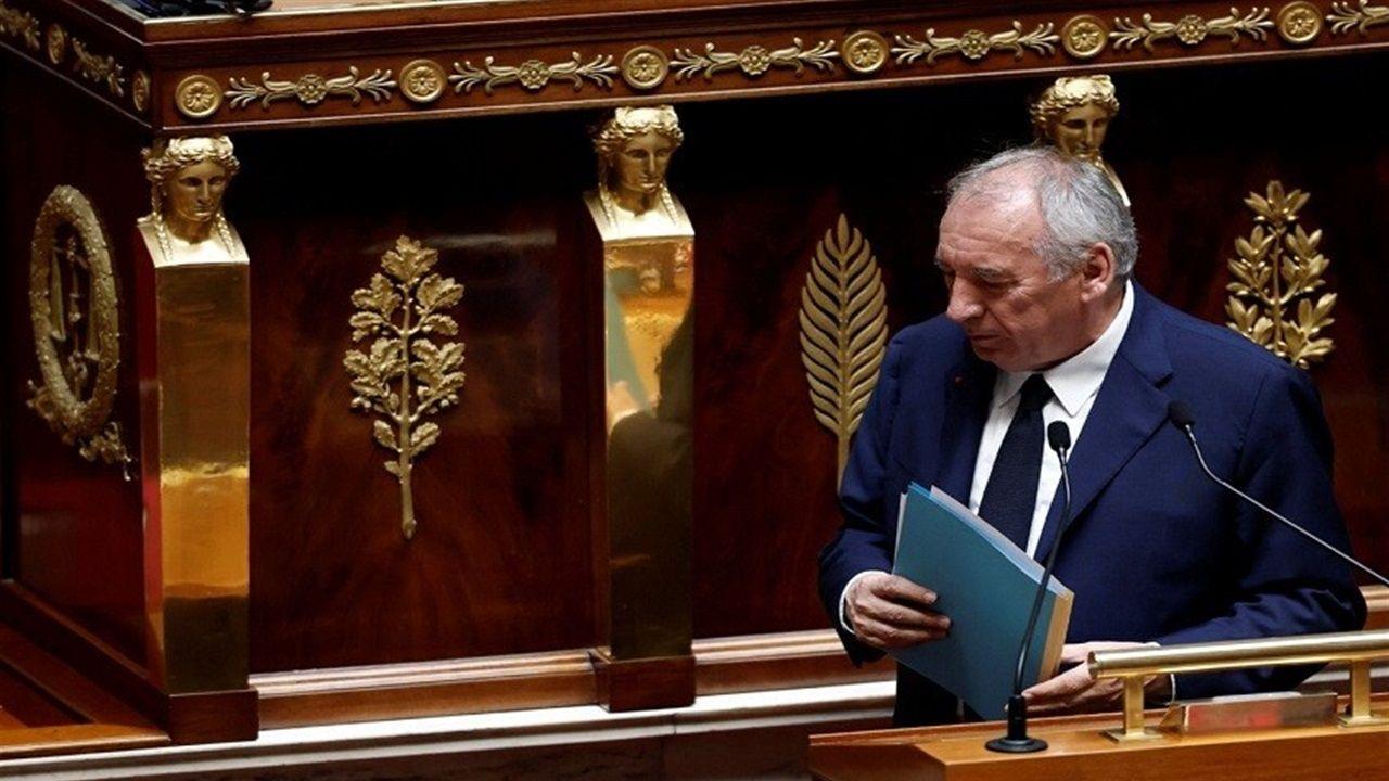 فرنسا.. بايرو سيقدم استقالته صباح الثلاثاء