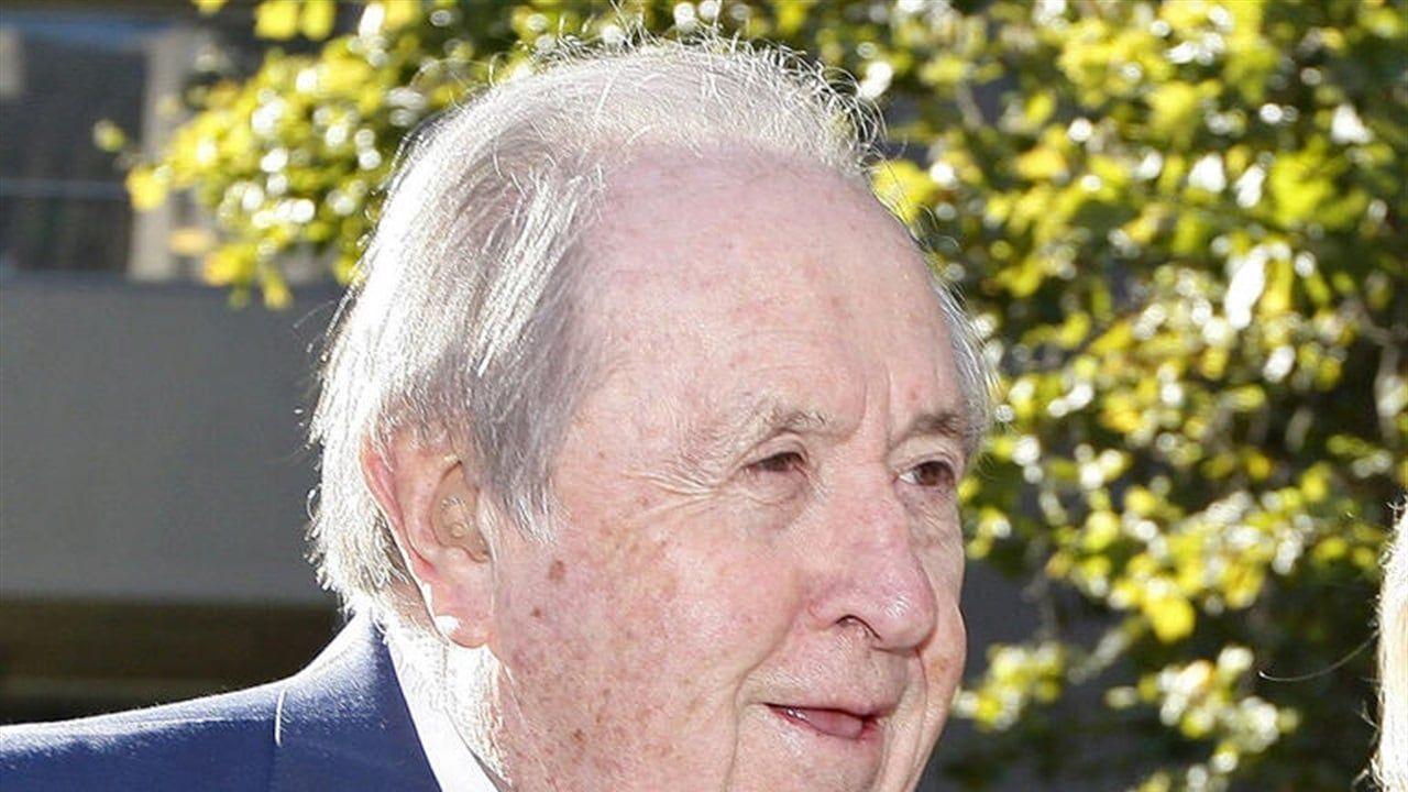 وفاة احد عمالقة النفط عن عمر ناهز الـ 100 عام