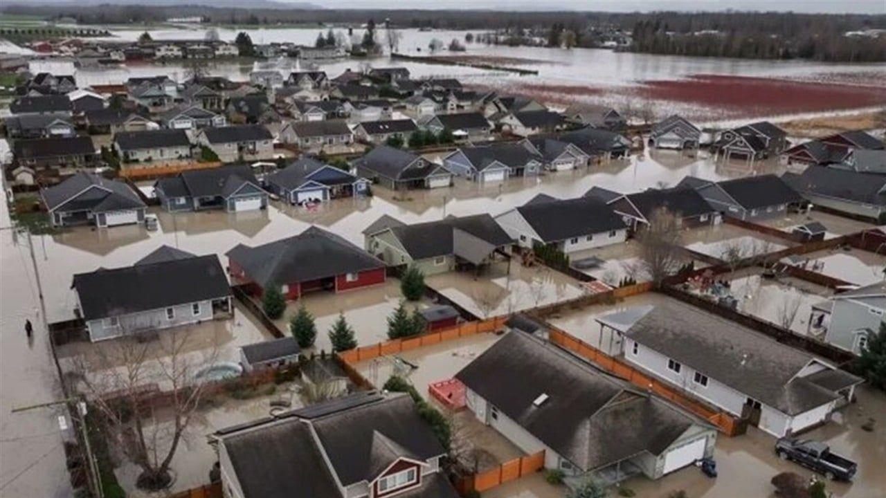 إخلاء ثلاث ضواحي في سياتل بعد انهيار سد