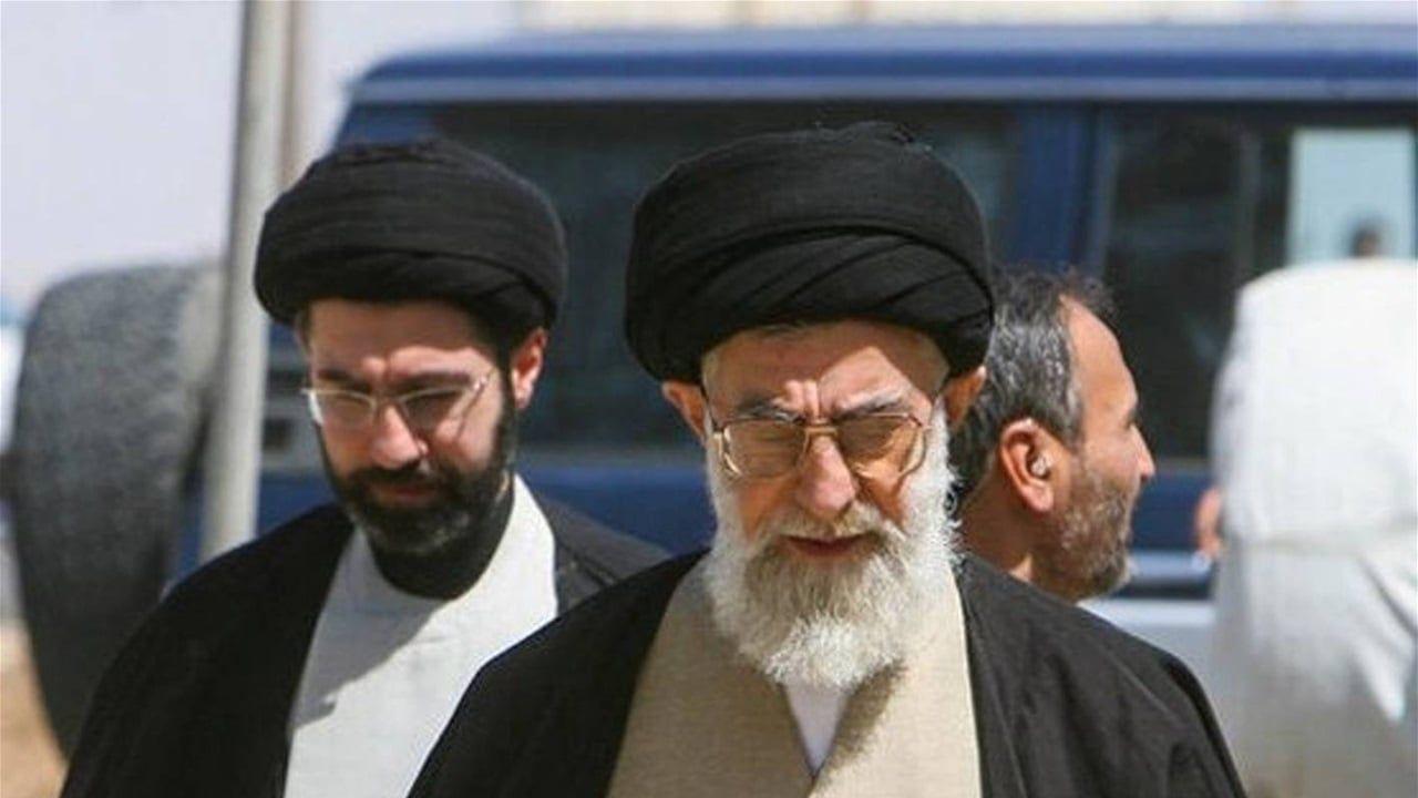تەلەگراف: موجتەبا خامنەیی چەند خولەكێك پێش بۆردومانەكە شوێنی كۆبوونەوەكەی باوكی بەجێهێشتووە