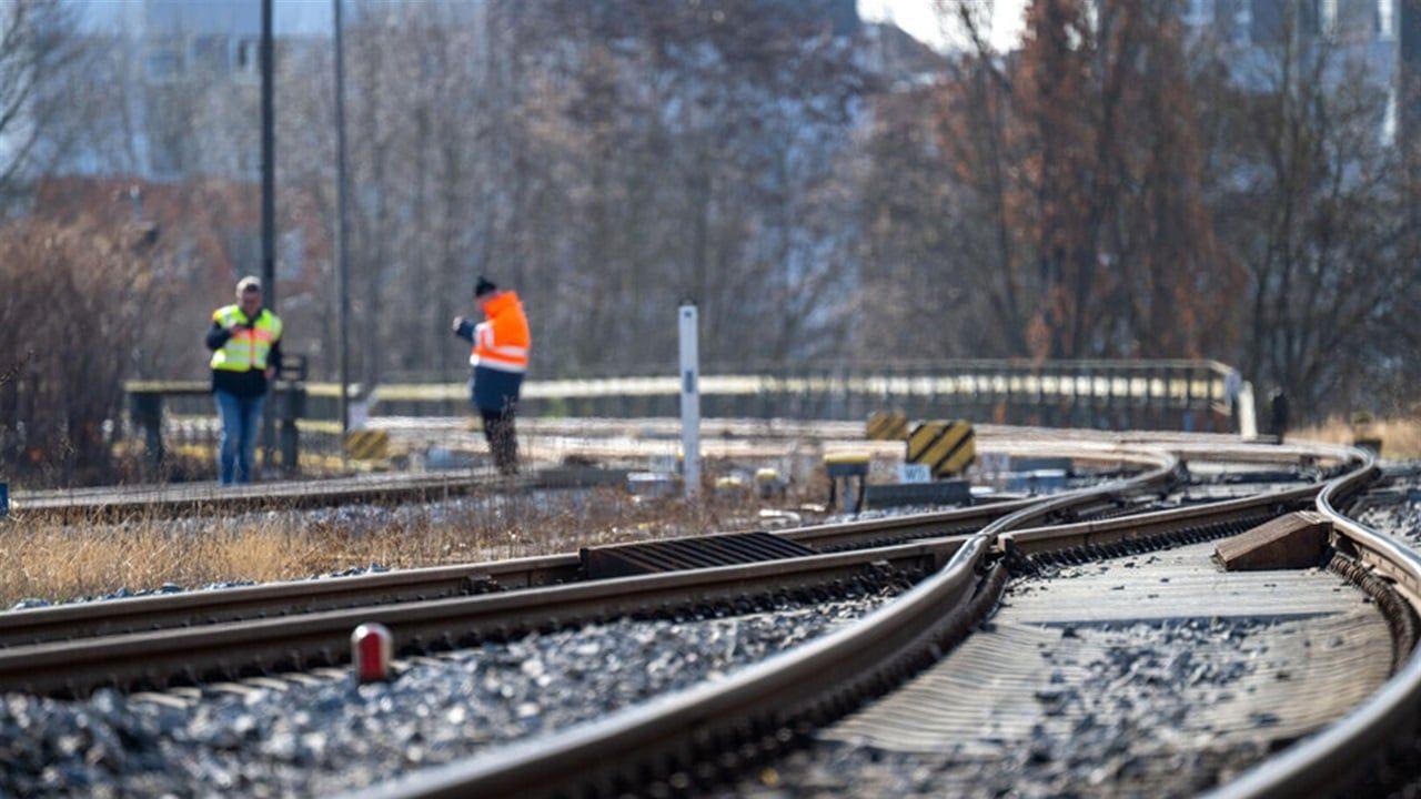 السعودية تطلق ممرا دوليا يربط ثلاثة موانئ تجارية وصولا إلى منفذ الحديثة