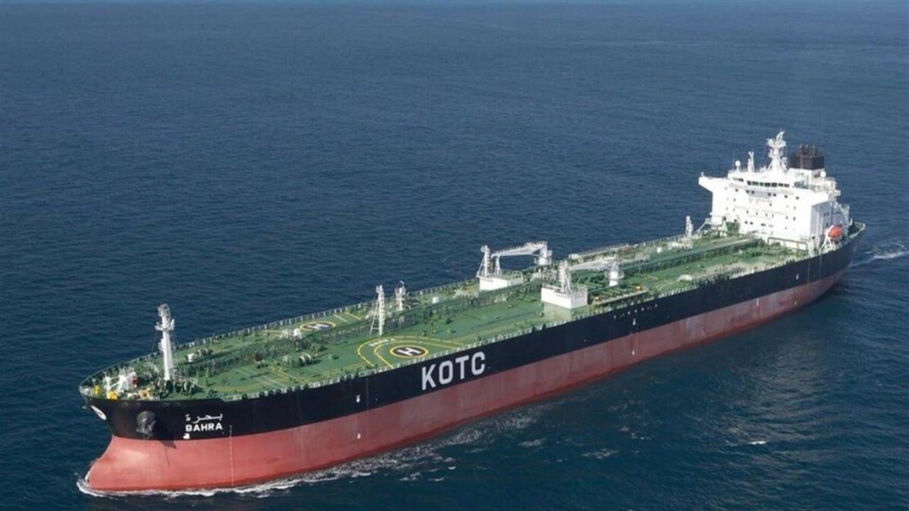 دبي.. إخماد الحريق في ناقلة النفط الكويتية بعد هجوم بطائرة مسيرة