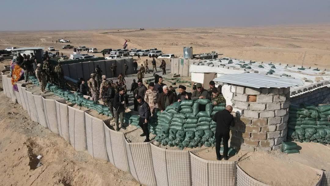 الفياض يزرو الحدود الصحراوية الفاصلة بين محافظتي نينوى وصلاح الدين