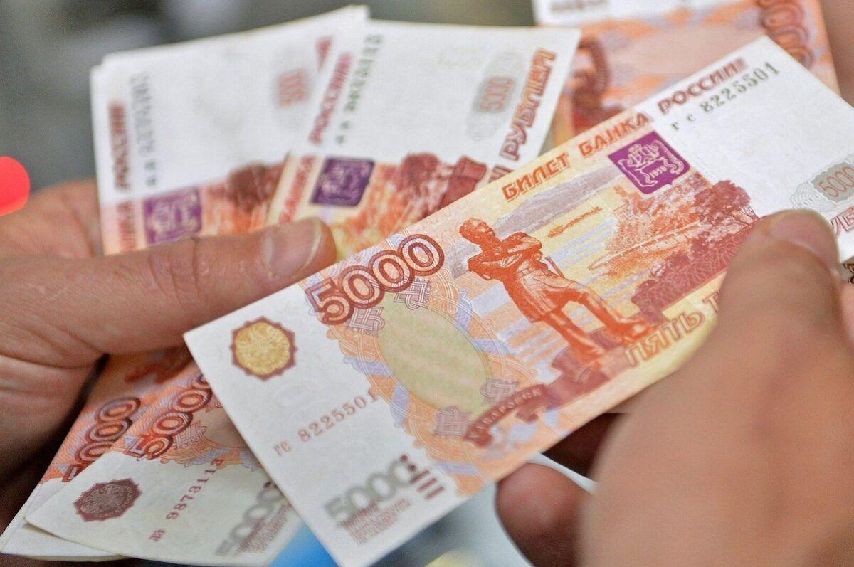 خطأ يحول عمال مصنع إلى مليونيرات بين ليلة وضحاها
