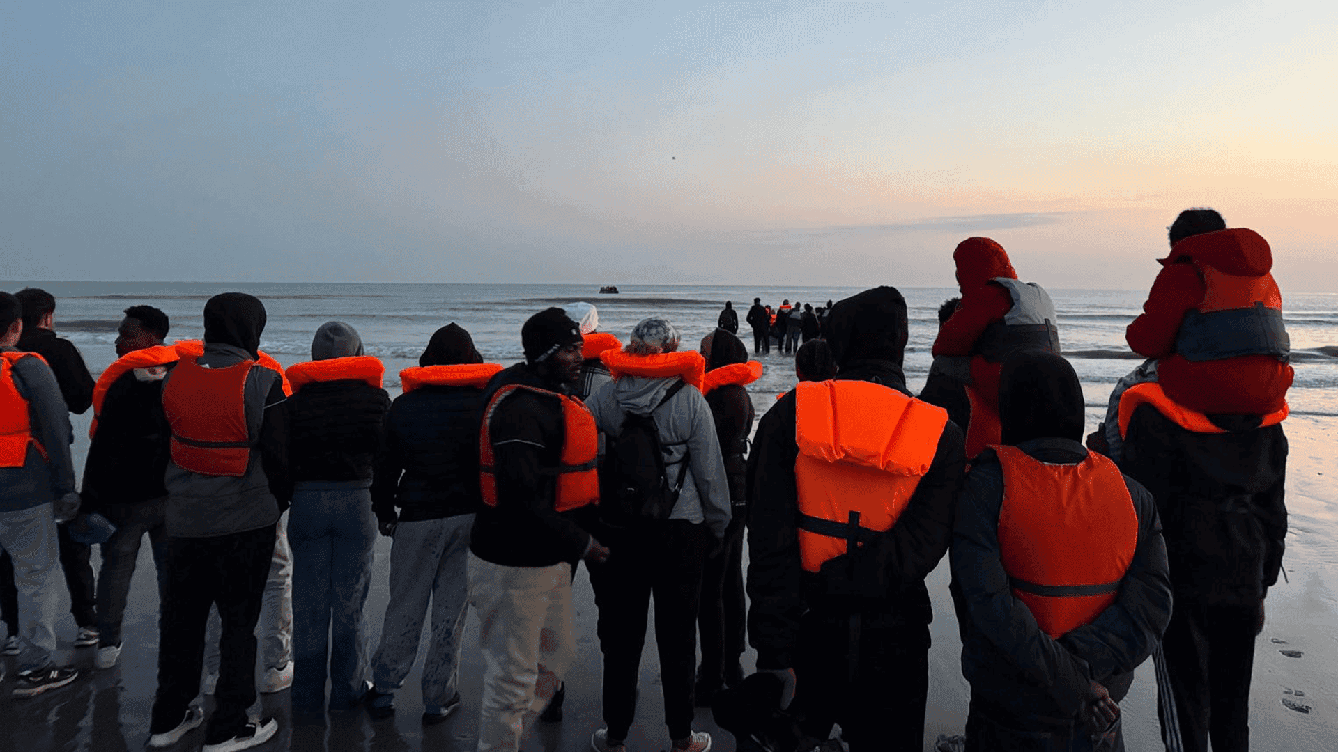 رێککەوتنی نێوان بەریتانیا و فەرەنسا بۆ گەڕاندنەوەی کۆچبەران چووە بواری جێبەجێکردنەوە