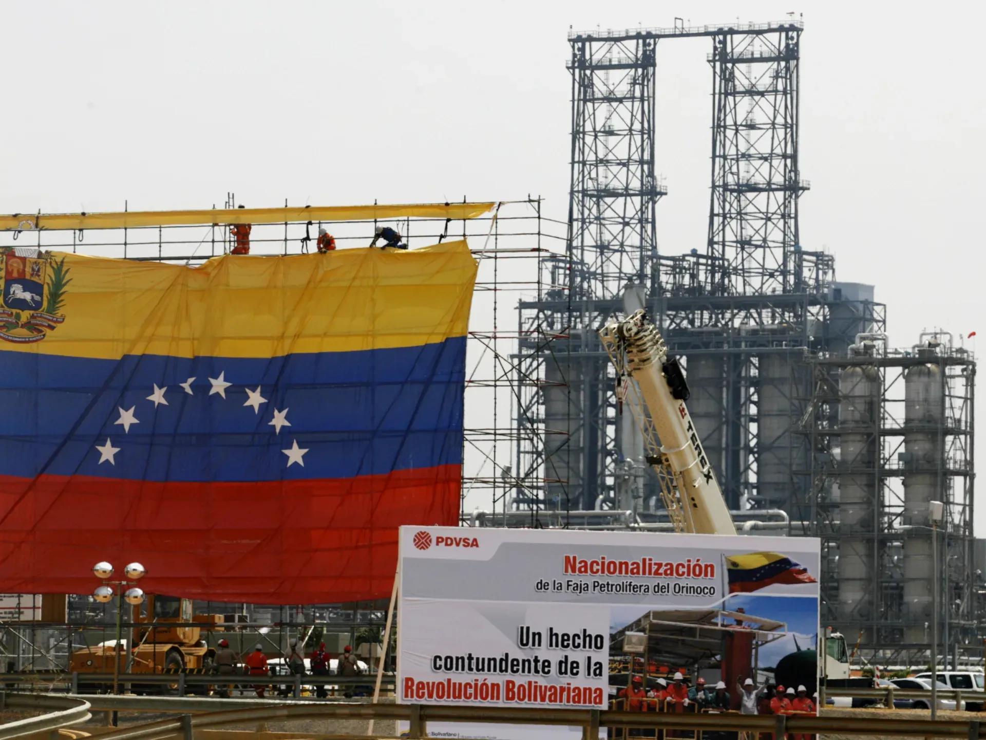 توقف صادرات النفط الفنزويلية بالكامل بعد حصار أميركي شامل