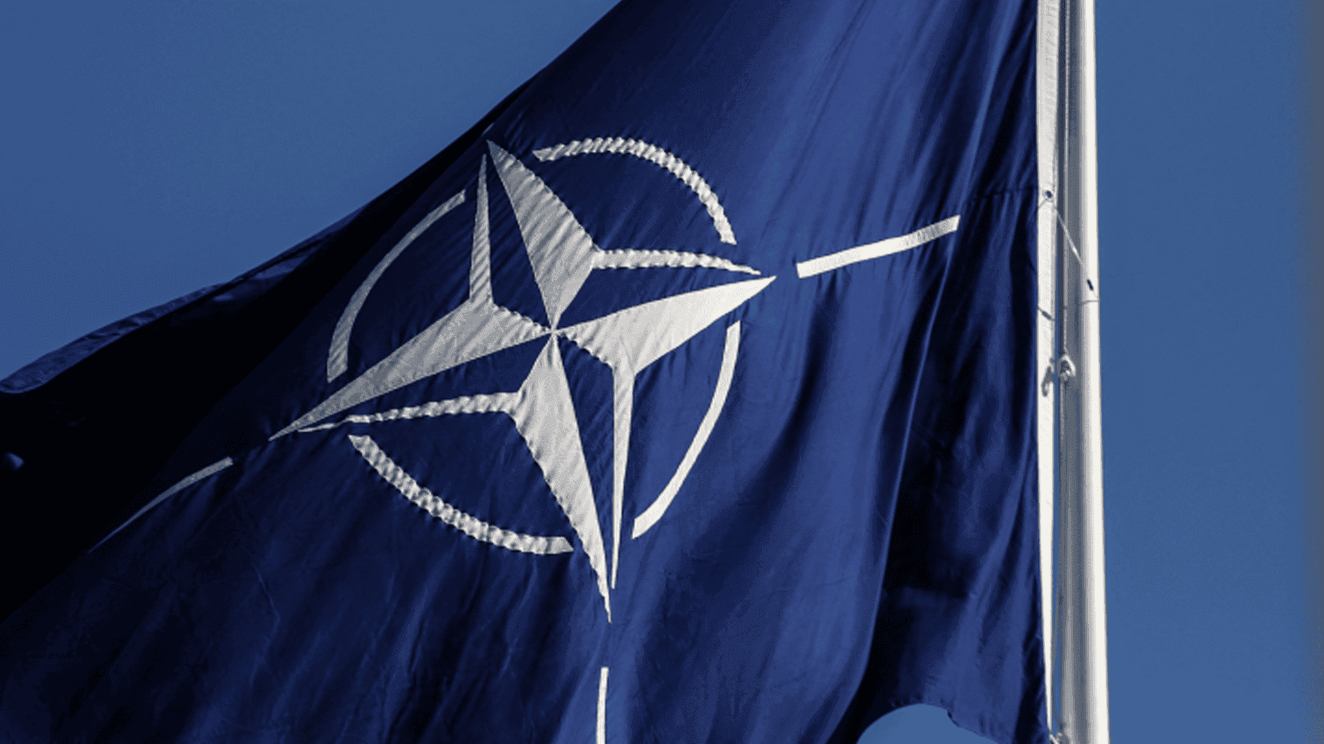 ناتۆ: بڕیاری پەكەكە بۆ كۆتاییهێنان بە خەباتی چەكداری پێشهاتێكی گرنگە