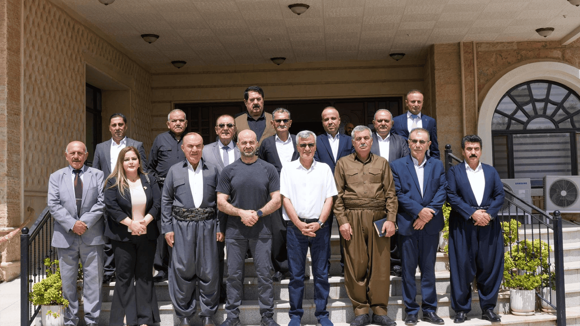 بافڵ جەلال تاڵەبانی لەگەڵ ژمارەیەک  تێکۆشەری دێرین کۆبووەوە