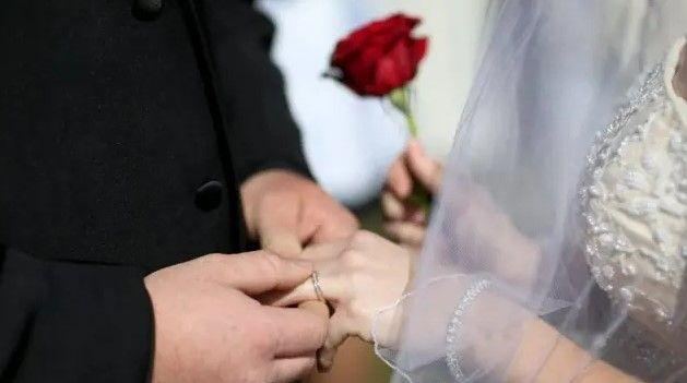 دراسة جديدة: الزواج يلعب دورا رئيسيا في الحماية من الاكتئاب