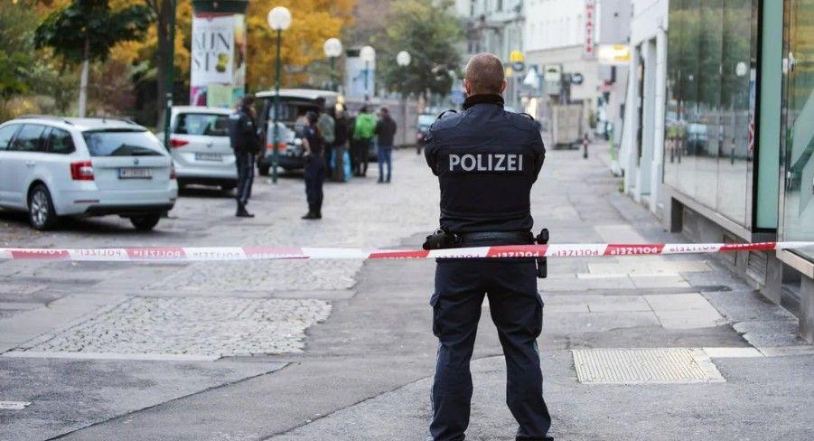 القبض على امرأة نمساوية قتلت طفلتها الرضيعة وألقتها بالقمامة