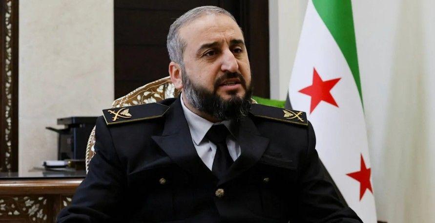 وزير الدفاع السوري يلوح باستخدام القوة ضد قسد
