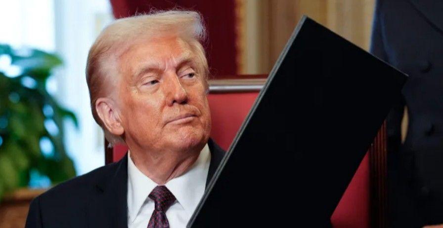 ترامب يأمر بنقل المعتقلات المتحولات جنسياً لسجن الرجال
