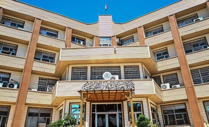 العمل تعلن فرز 300 ألف متجاوز على شبكة الرعاية