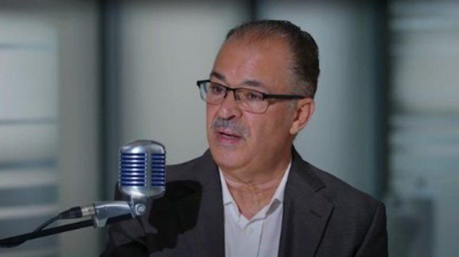 من هو نقيب الفنانين السوريين الجديد الذي دعا الى نقل ضريح السيدة زينب (ع)؟