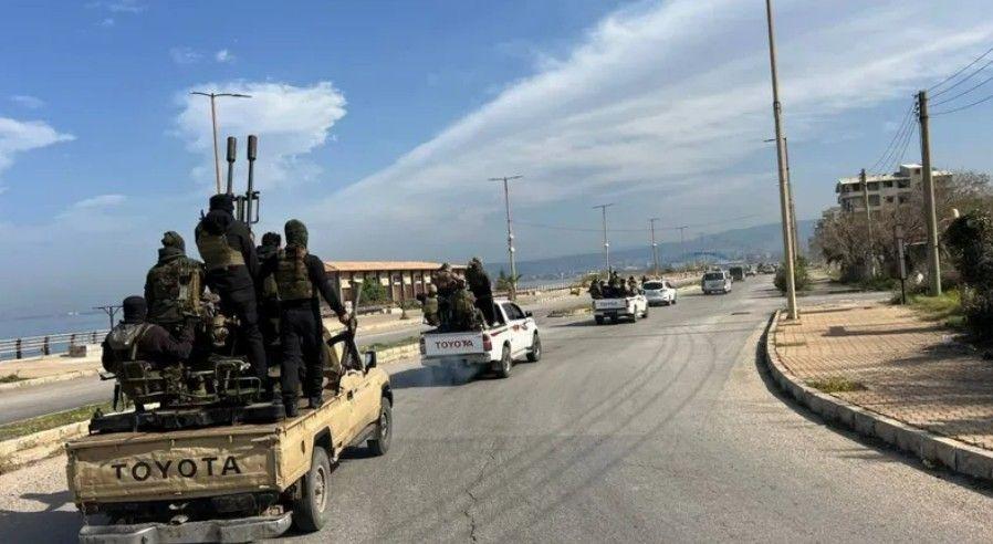 اللاذقية.. هجوم على قيادة القوات البحرية والدفاع السورية تعلن استعادة السيطرة