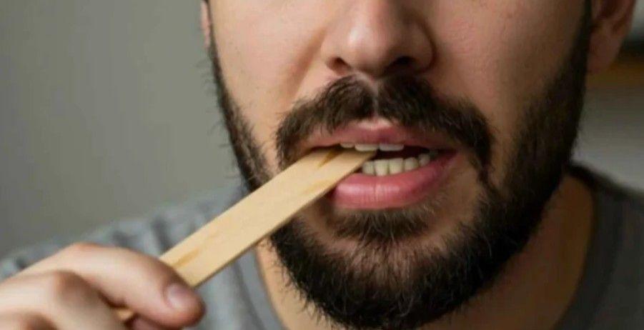 مضغ الخشب.. طريقة جديدة لتنشيط أداء الدماغ