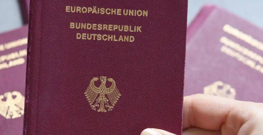 مقترح يثير مخاوف مزدوجي الجنسية في ألمانيا