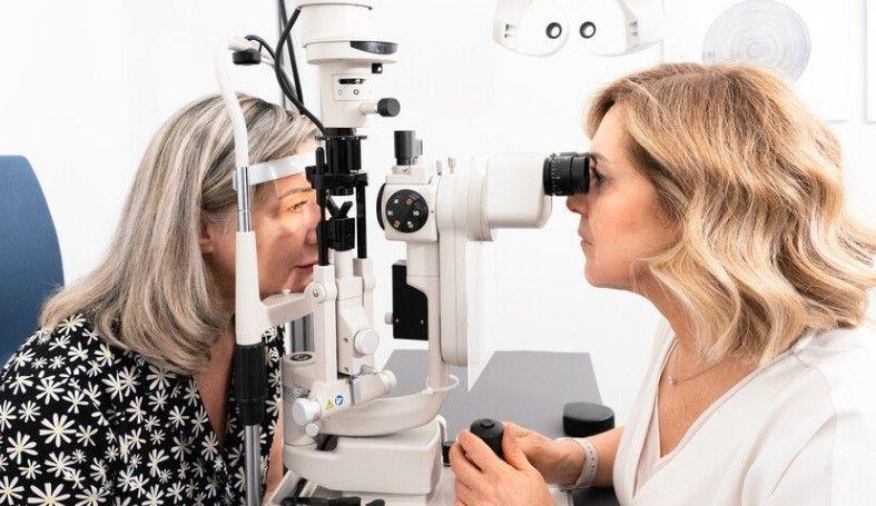 3 مشكلات في العين قد تشير إلى الإصابة بالخرف