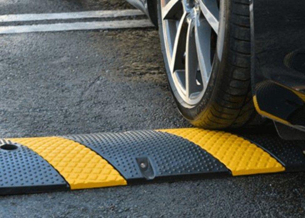 أمانة بغداد: غرامة مالية بحق واضعي المطبات الصناعية