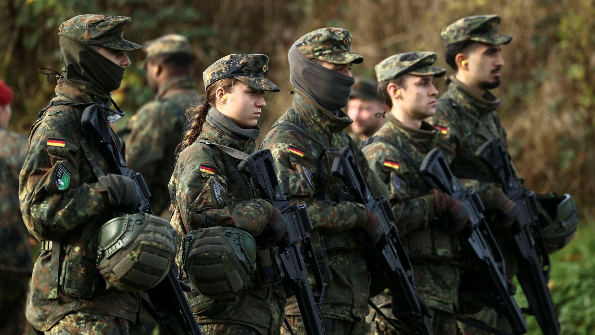  ئەڵمانیا رەشنووسێکی نوێی بۆ خزمەتکردنی سەربازی پەسەند کرد؛ گەنجان لە دوای 18 ساڵیەوە دەبێت فۆڕم پڕبکەنەوە