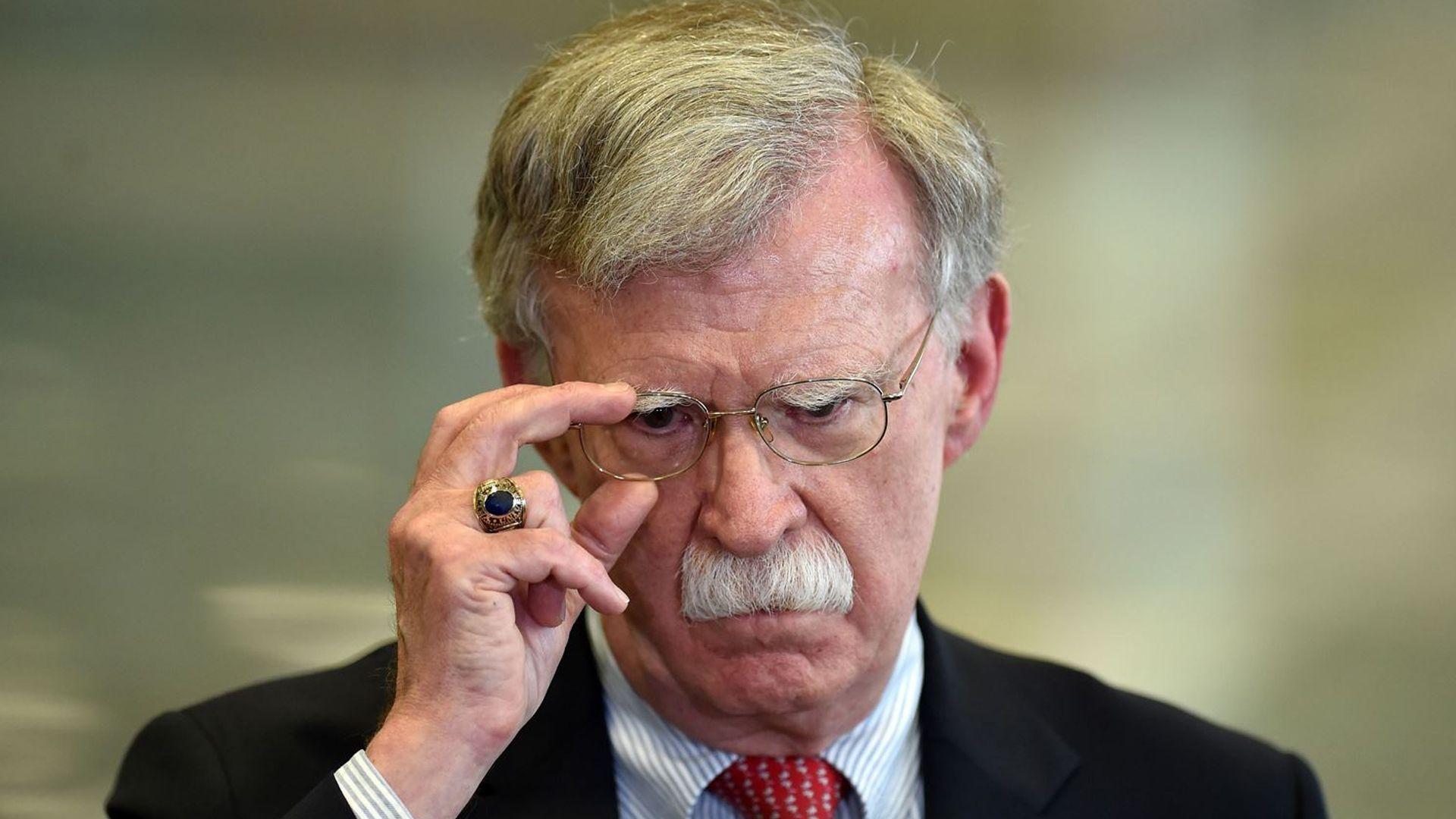 جۆن بۆڵتن؛ نەیارێکی تری ترەمپ دەدرێتە دادگا و روبەڕوی تۆمەتی قورس بوەتەوە