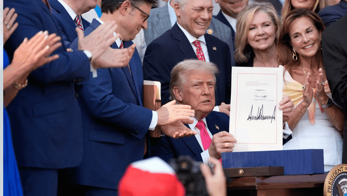 ئەنجومەنی نوێنەرانی ئەمریكا بودجەی بەرگری بە بەهای یەك ترلیۆن دۆلار پەسەندكرد